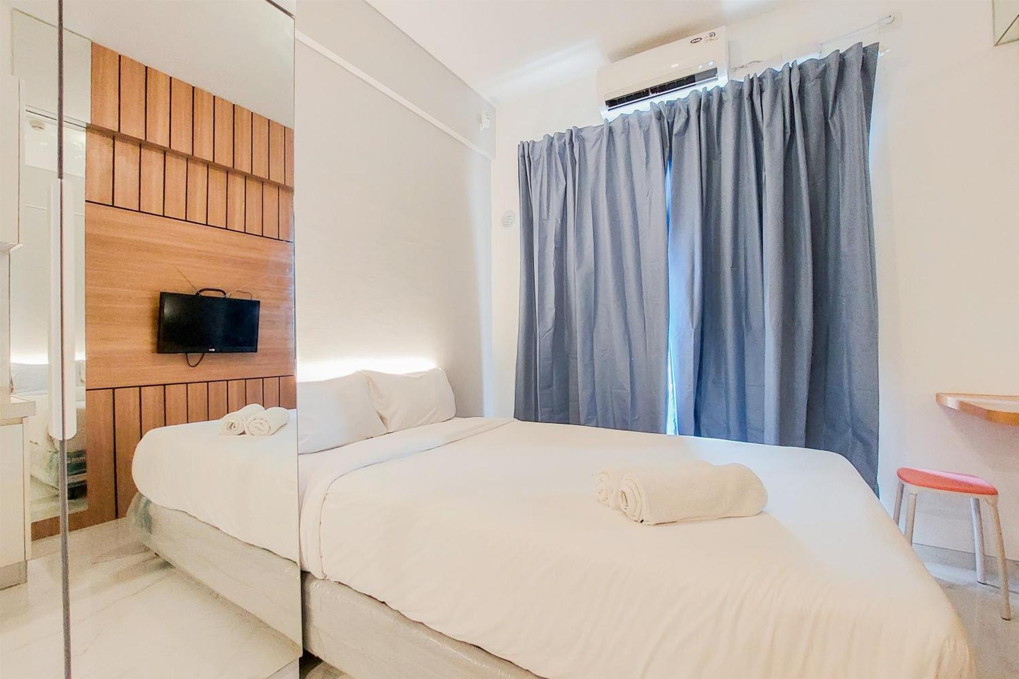 Homey And Restful At Sky House Bsd By Travelio Apartemen